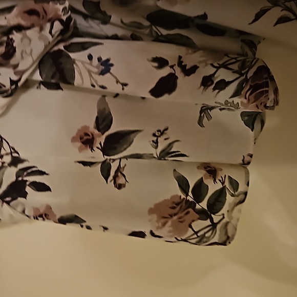 J for JUSTICE ... ROMPER WITH LONG BACK AND SIDES..1X...FLOWERED - Picture 3 of 16